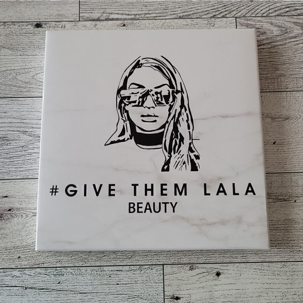 Give Them Lala Beauty The Grown Woman Palette